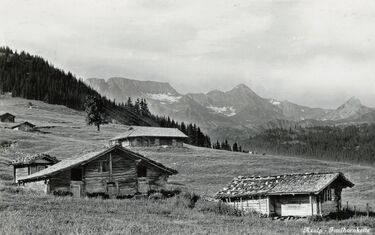 Axalp - Axalp mit Fauhlhornkette - 1935xxxx_001a ca_web