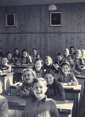 Scan0007-Schulklasse Kienholz Jg.1942