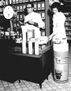 Ingrid und Hans-Ulrich Landmesser eröffneten ihre erste Drogerie anno 1976