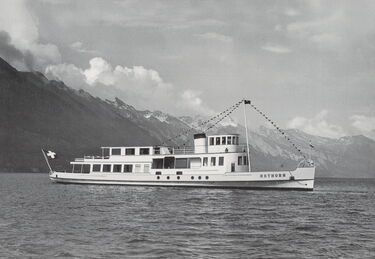 1951xxxx_001 - Brienz - Schiff Rothorn - Jungfernfahrt war 23.5.1950 - 300 PS_web