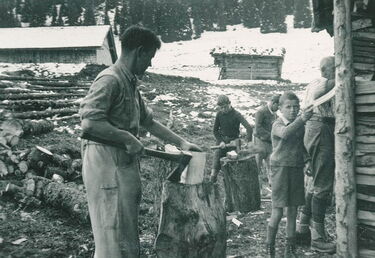 20260421-96-Ski-Club-Brienz-Holzertag-November-1933