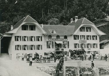 1880xxxx_111_Hotel Kreuz, Brienz_Brünigpost in Brienz_Miescher Annlies_web