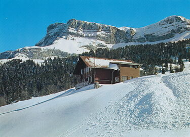 skihütte-ski-club-axalp