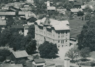 1950xxxx;Schulhaus Brienz Dorf_web