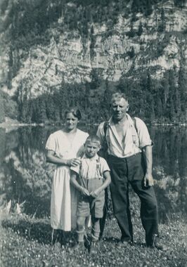 20220610-Barbara-Schild-08-Luise-und-Albert-Schild-mit Sohn-Ernst-Schild-Bearbeitet_web